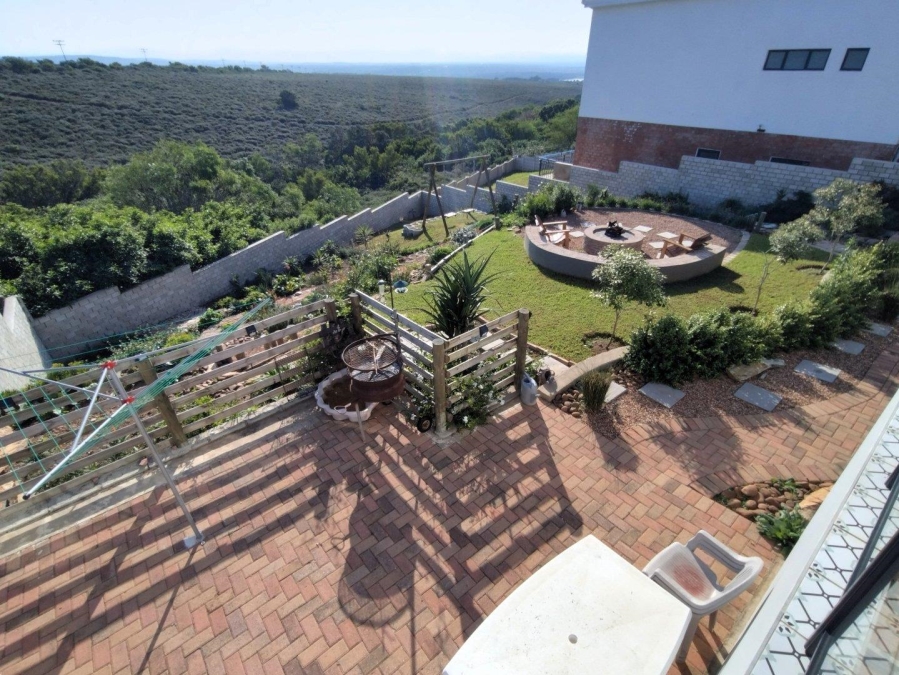 3 Bedroom Property for Sale in Wavecrest Eastern Cape